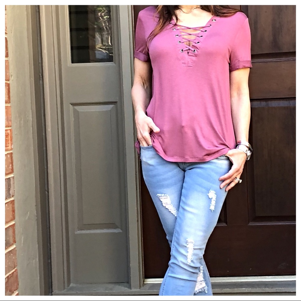 ✨SALE✨Boyfriend style Lace up short sleeve top - Picture 4 of 7